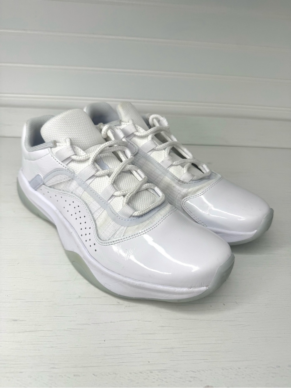 Air Jordan 11 CMFT Low White Ice Blue Womens 9 - DV2629-140 EUC